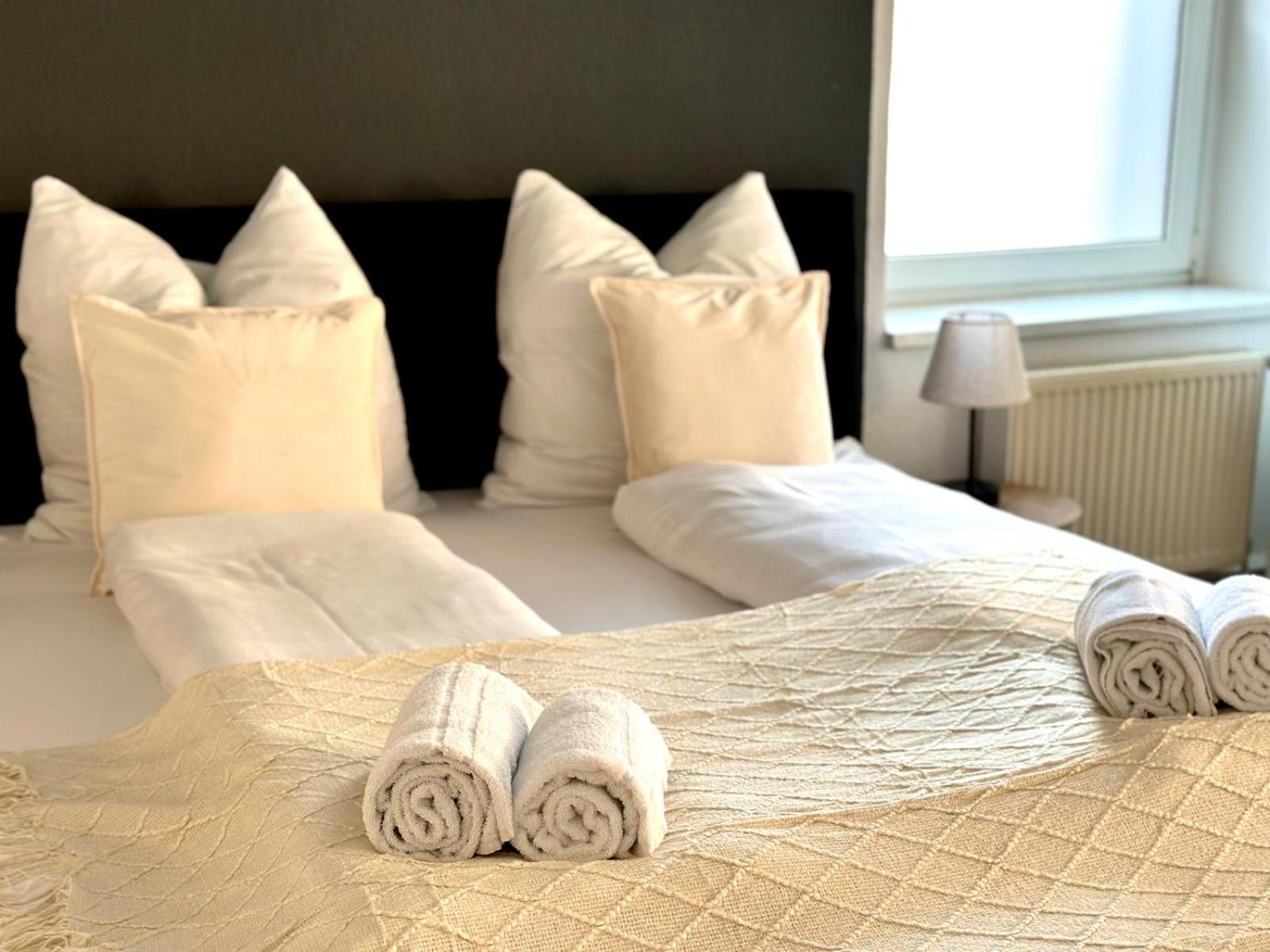 Raha Apartments - Grosses 3 Z-Apartment - Erdgeschoss - Domplatz - Vollausstattung エアフルト エクステリア 写真
