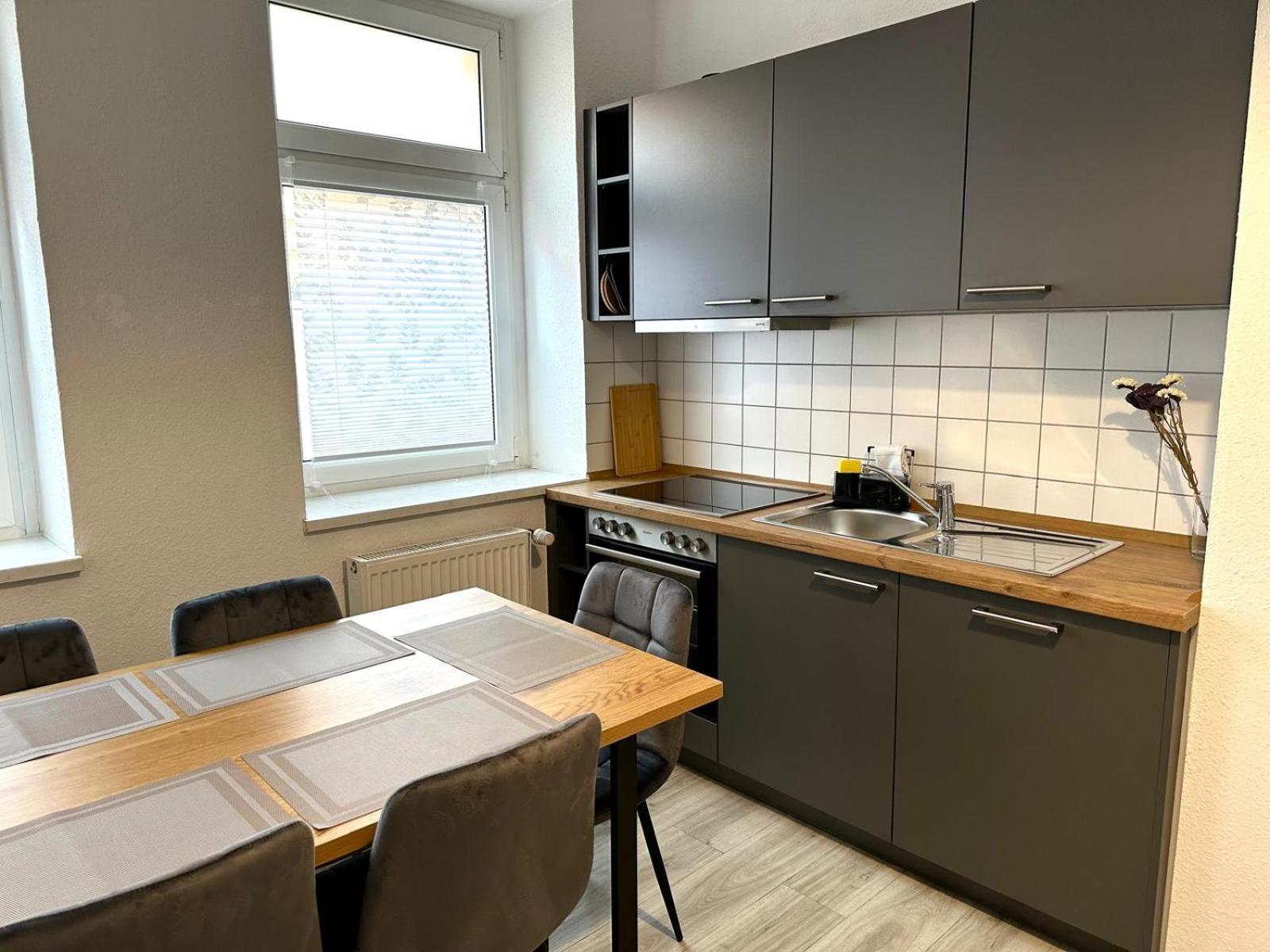 Raha Apartments - Grosses 3 Z-Apartment - Erdgeschoss - Domplatz - Vollausstattung エアフルト エクステリア 写真