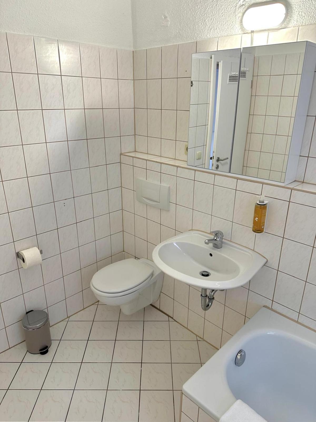 Raha Apartments - Grosses 3 Z-Apartment - Erdgeschoss - Domplatz - Vollausstattung エアフルト エクステリア 写真